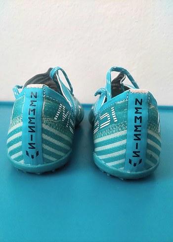 30 Beden ADİDAS Nemeziz MESSİ Çocuk halı saha kramponu