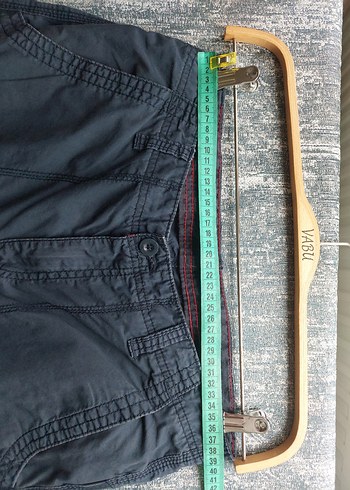 LCW Erkek Kemerli indigo renk Bermuda Şort - Görsel 11