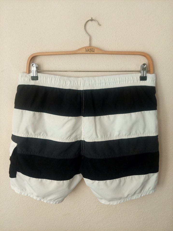 LCW erkek renk bloklu cepli deniz şortu - Görsel 2