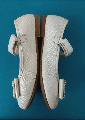 Kız Çocuk Beyaz Fiyonklu Babet Ayakkabı - Görsel 3