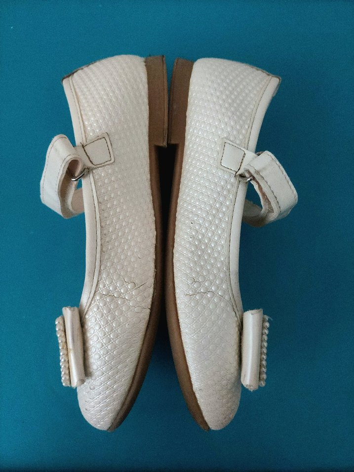 Kız Çocuk Beyaz Fiyonklu Babet Ayakkabı - Görsel 3