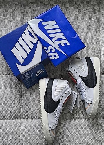 42 Beden beyaz Renk NİKE Blazer Jumbo Sneaker no:40/44 