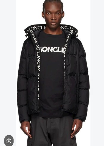 Moncler ürünü