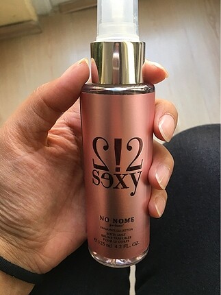 212 sexy body mist ve krem renk omuz çantası