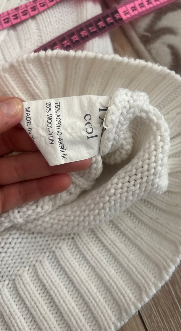 Erkek Beyaz Örgü Düğmeli Hırka - Görsel 4