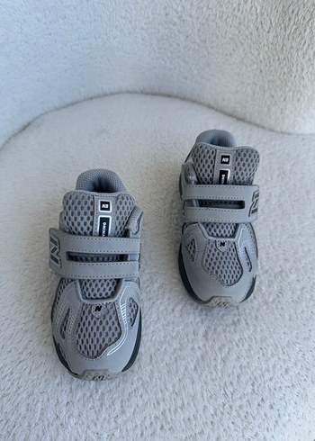 New Balance Gri Spor Ayakkabı Velcro