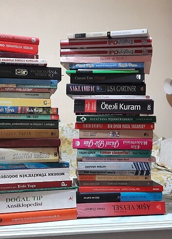 Aralarında sıfır kitaplar da olan karışık kitaplar