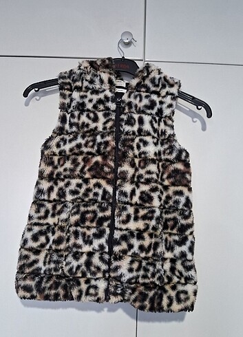 Leopar desenli peluş yelek