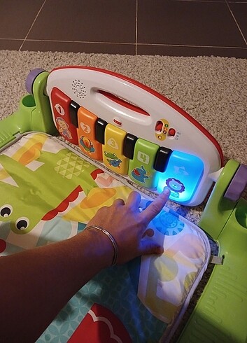 Fisher Price Bebek jimnastik oyun yatağı