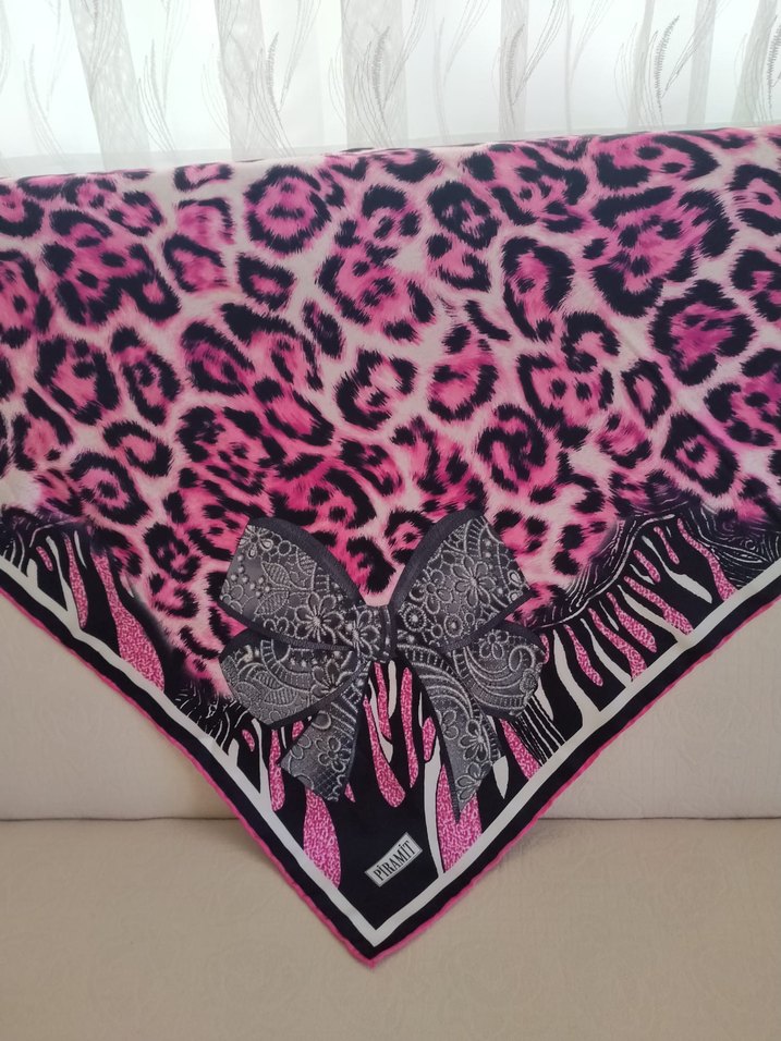 Pirinç Desenli İpek Görünümlü Kadın eşarp - Görsel 3