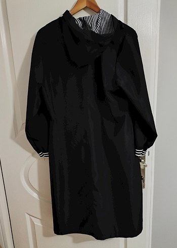 Uzun Siyah Fermuarlı Kadın Yağmurluk - Görsel 7