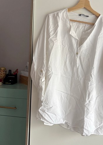 Düğmeli V Yaka Beyaz Kadın Keten Gömlek - Görsel 2