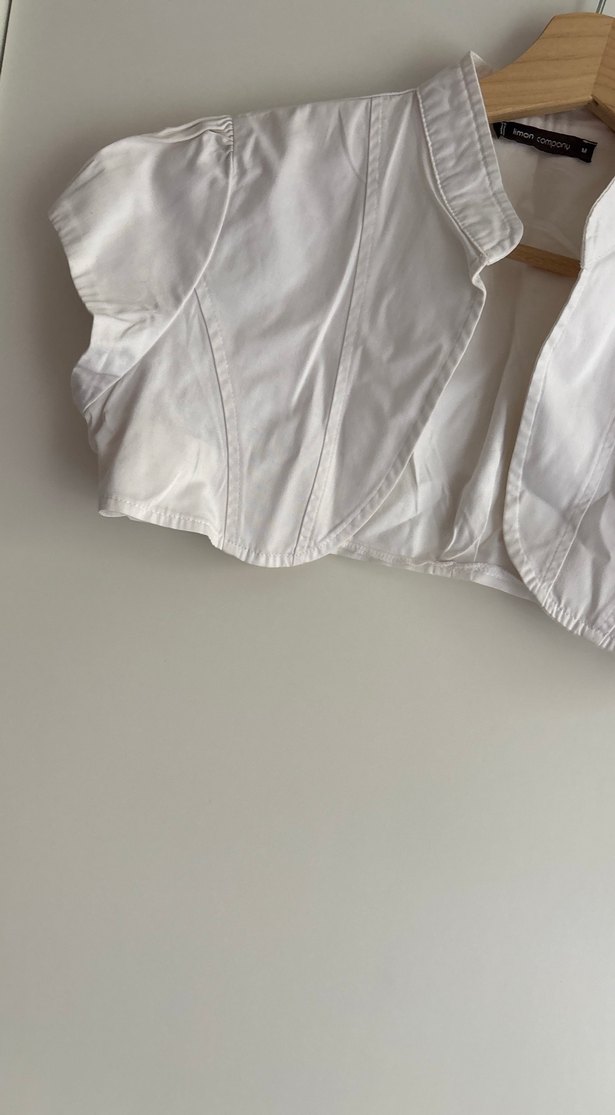 Düğmeli Beyaz Kısa Kollu Keten Gömlek - Görsel 5