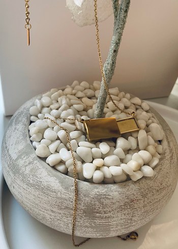 Altın Renkli Zincir Detaylı Mini Kolye - Görsel 7