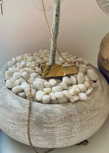 Altın Renkli Zincir Detaylı Mini Kolye - Görsel 6