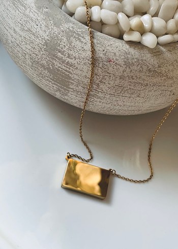 Altın Renkli Zincir Detaylı Mini Kolye - Görsel 4