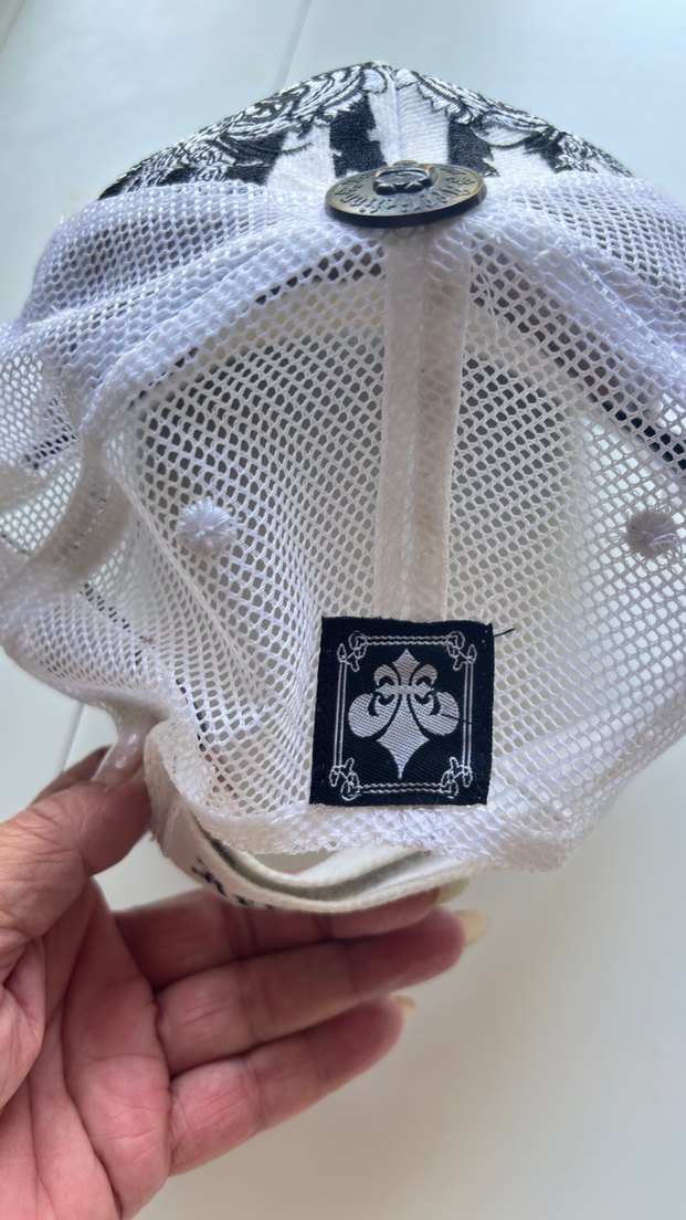 Kemer Tokalı Beyaz Punk Tarzı Kadın Şapka - Görsel 3