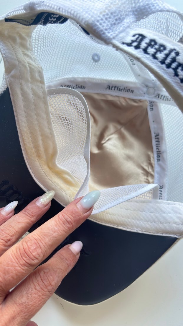 Kemer Tokalı Beyaz Punk Tarzı Kadın Şapka - Görsel 4