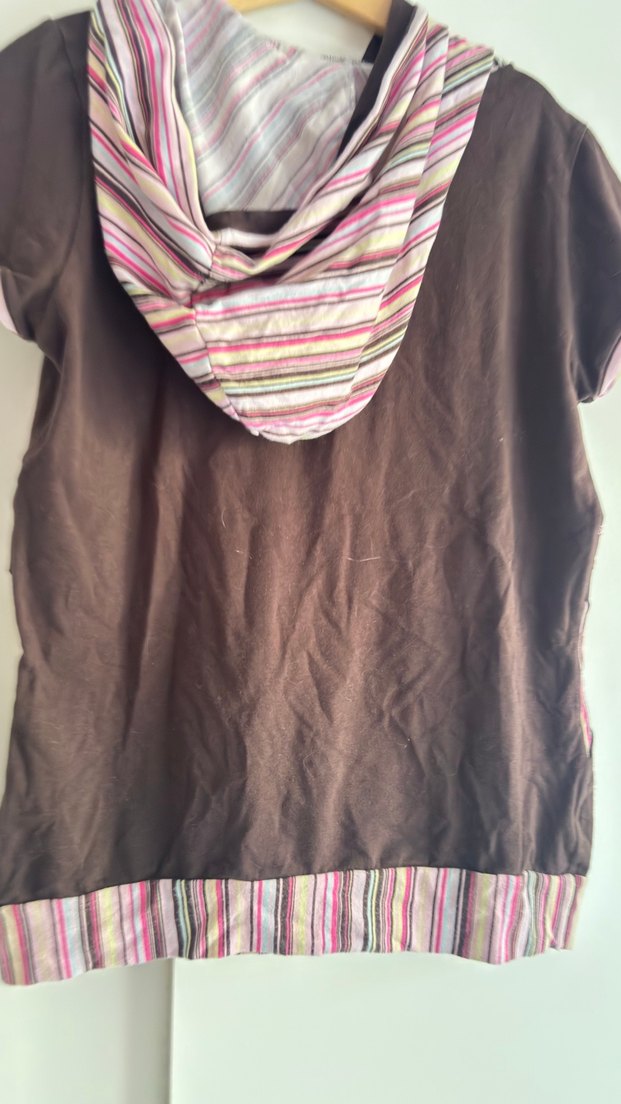 Kahverengi Kısa Kollu Bluzu - Görsel 2