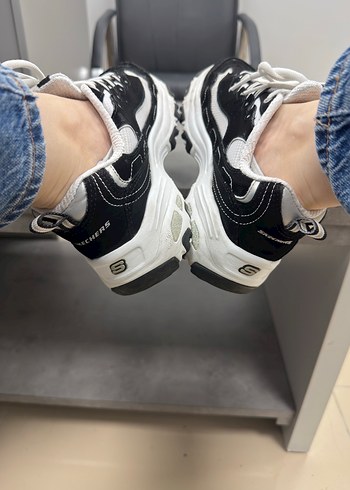 Skechers Skechers Gri Beyaz Bağcıklı Platform Kadın Spor Ayakkabı