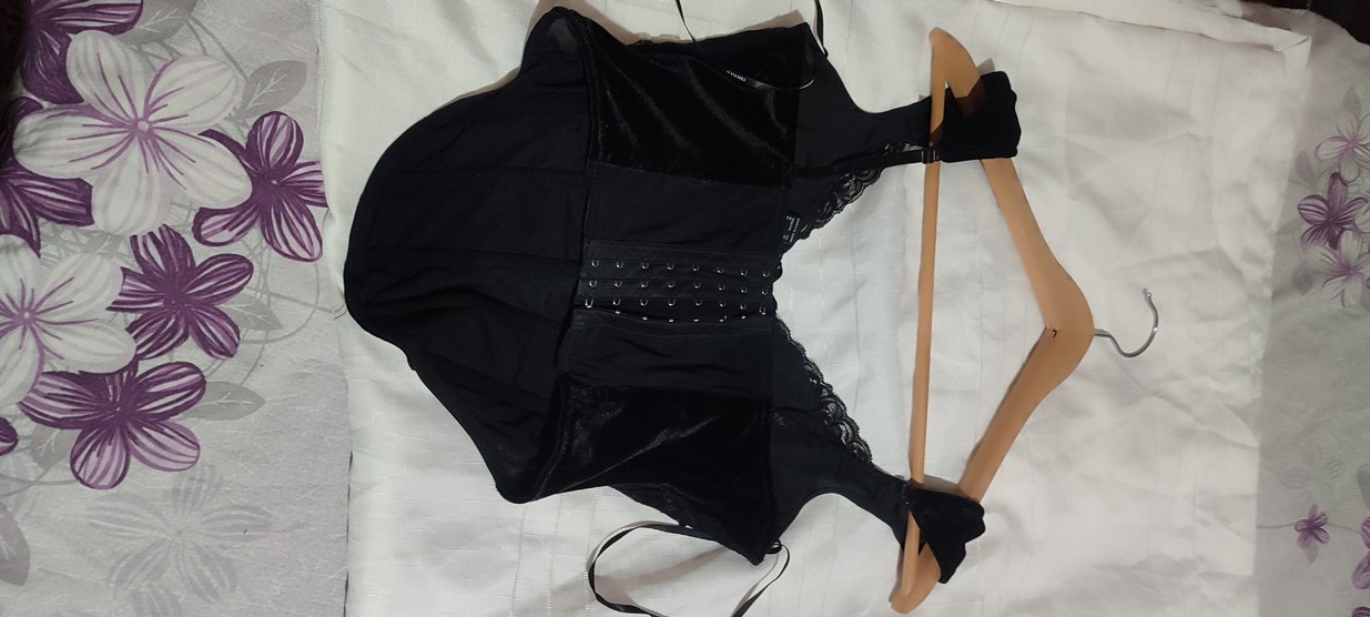 Siyah Dantel Detaylı Süet Gotik Büstiyer - Görsel 2