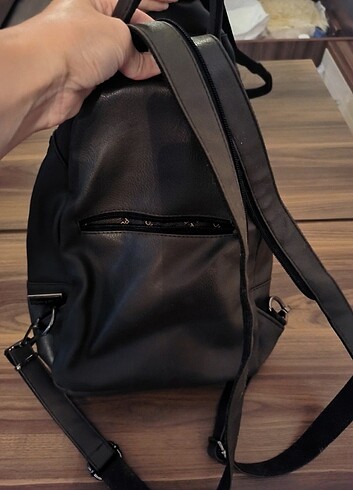 Sırt çantası  - Görsel 2