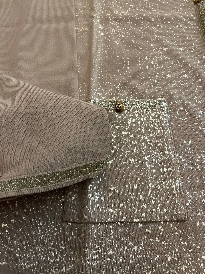 Düğmeli Parlak Bej Kadın Hırka - Görsel 3