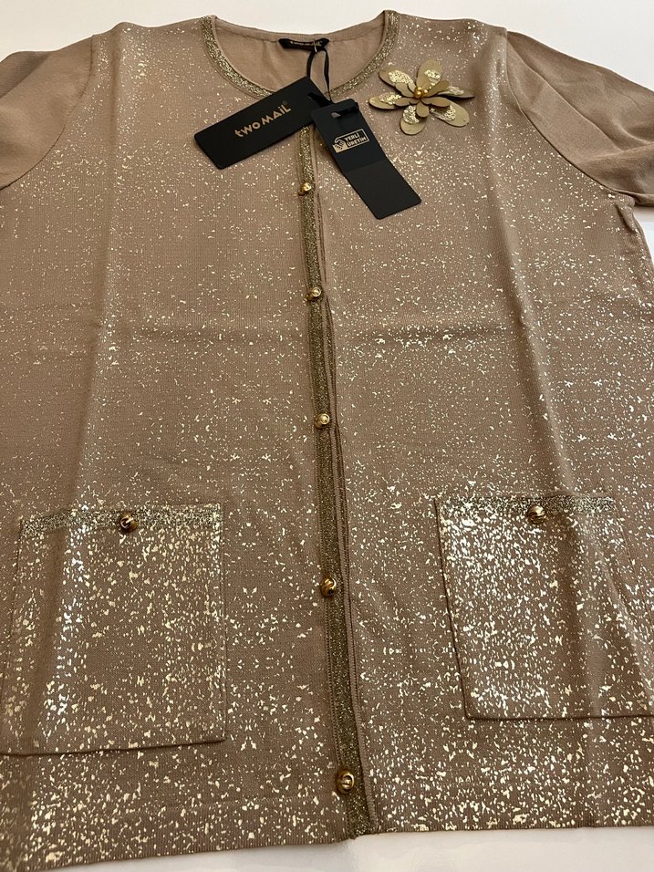 Bej Parlak Düğmeli Kadın Hırka - Görsel 4