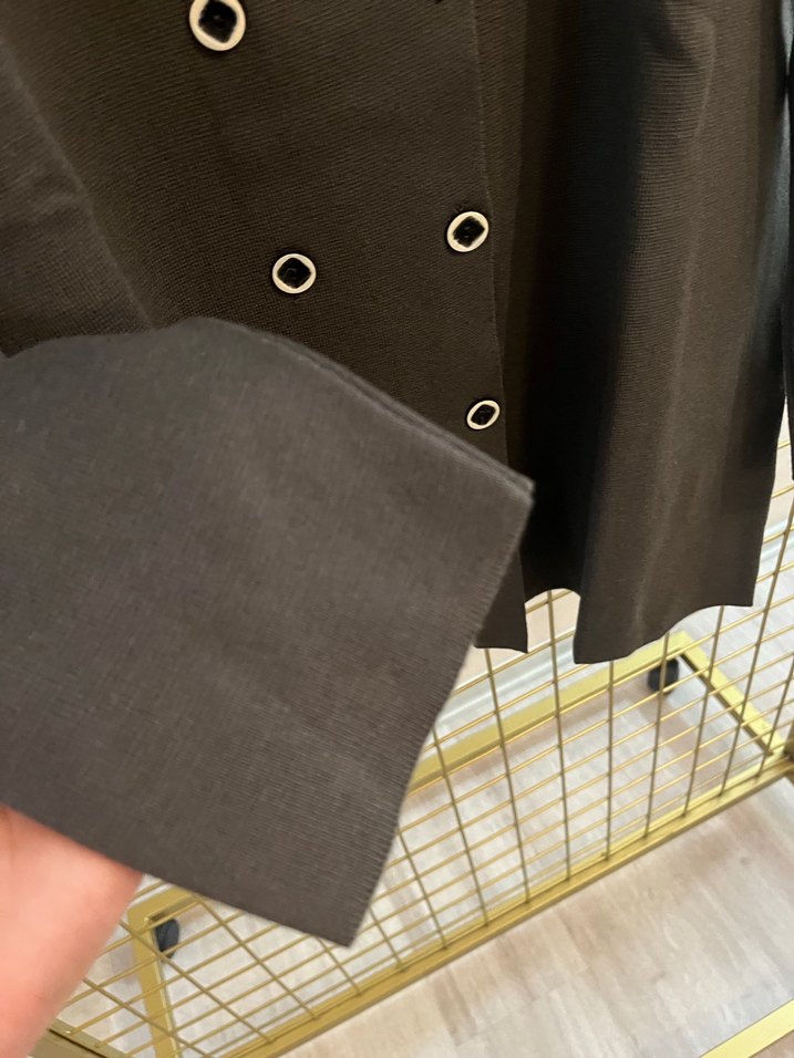 Düğmeli Siyah Midi Kadın Blazer - Görsel 4