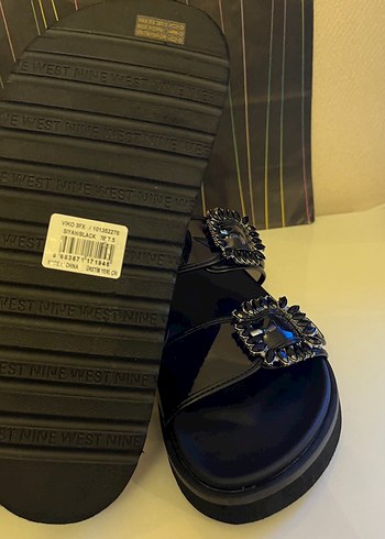 Nine West Nine West Siyah Toka Detaylı Terlik
