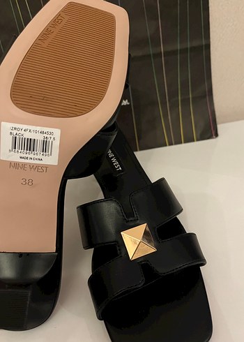 38 Beden Nine West Siyah Tokalı Topuklu Terlik