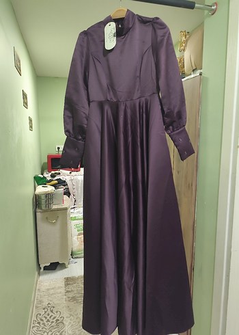 Uzun Mor Saten Gotik Elbise abiye etiketli - Görsel 2