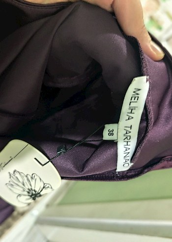 Uzun Mor Saten Gotik Elbise abiye etiketli - Görsel 3