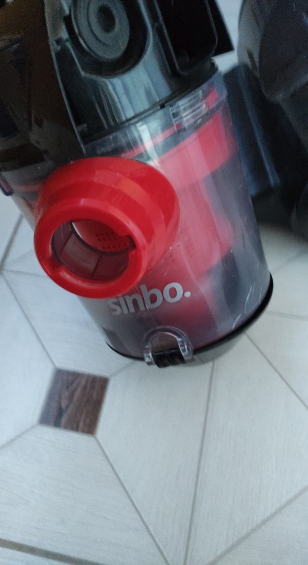 Kırmızı kompakt elektrikli süpürge - Görsel 4