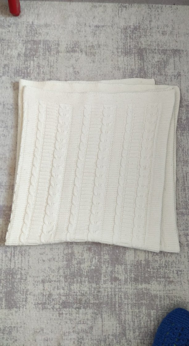 Beyaz Örgü Çocuk Battaniyesi - Görsel 2