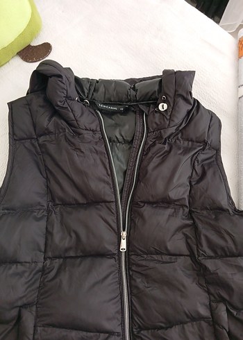 LC Waikiki Siyah Kapüşonlu Fermuarlı Kadın Yelek