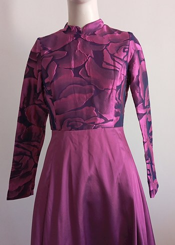 Uzun Kollu Yüksek Yakalı Mor Elbise - Görsel 2