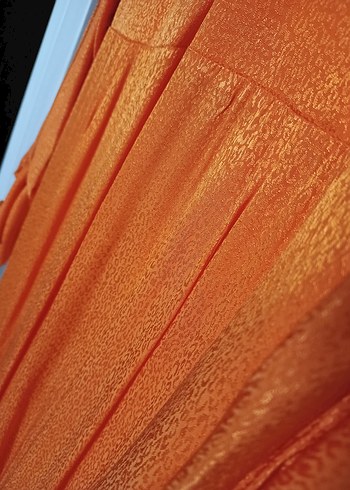 Uzun Parlak Turuncu saten Elbise - Görsel 8