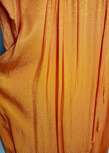 Uzun Parlak Turuncu saten Elbise - Görsel 3