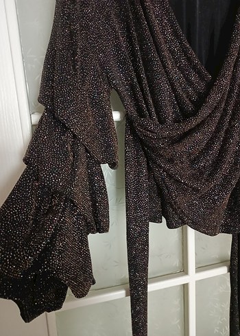 Yılan Desenli Kahverengi Dökümlü Kadın Bluz - Görsel 2