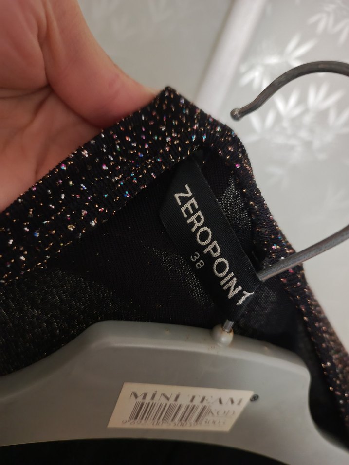 Yılan Desenli Kahverengi Dökümlü Kadın Bluz - Görsel 3