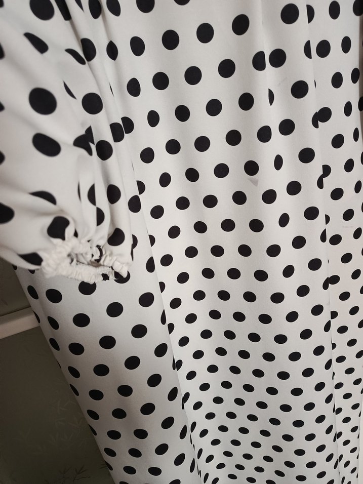 Uzun Kol Puantiyeli Beyaz Elbise - Görsel 4