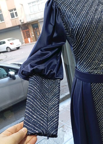 Mavi İşlemeli Uzun Abiye Elbise - Görsel 6