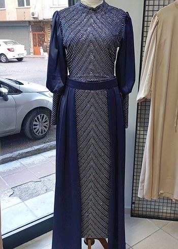 Mavi İşlemeli Uzun Abiye Elbise - Görsel 2