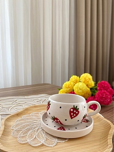 Zara Home Tabaklı Çilek Kupa