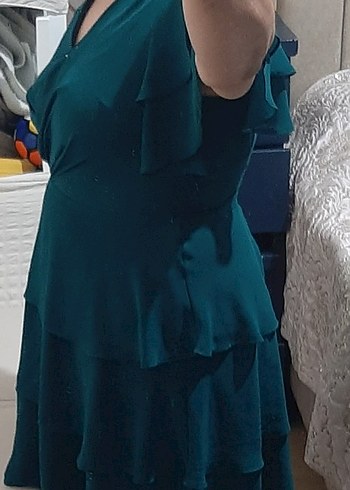 Kısa Yeşil V Yaka Drapeli Abiye Elbise - Görsel 3