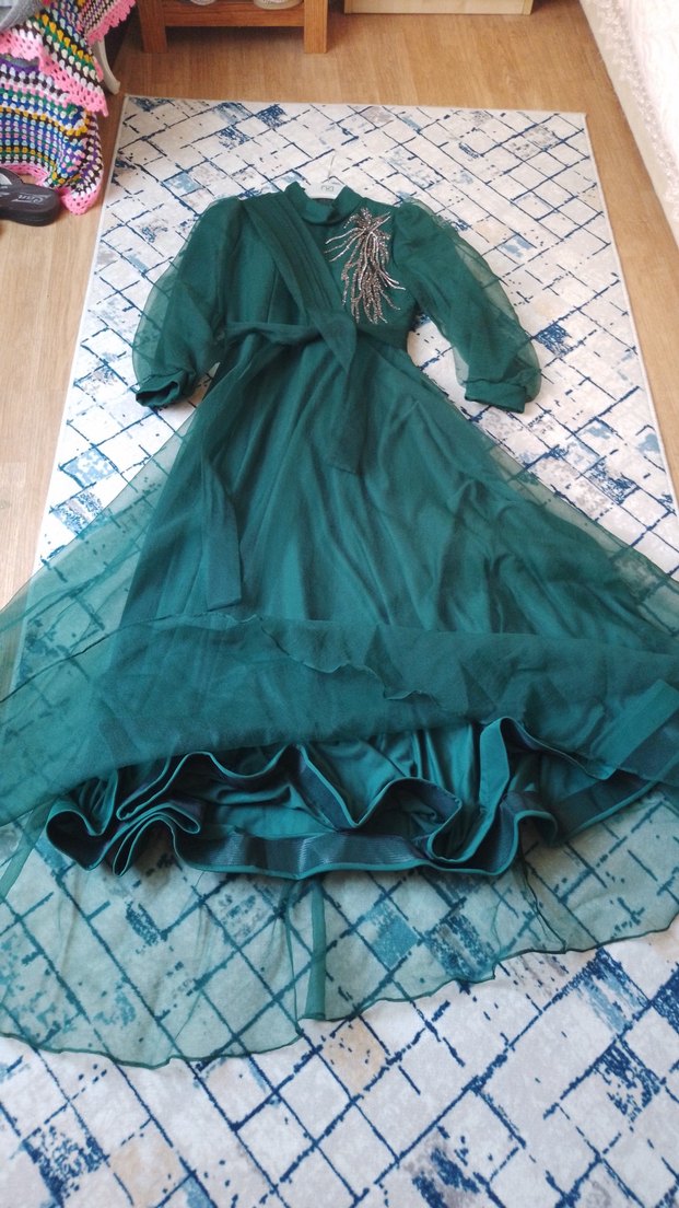 Yeşil İşlemeli Uzun Kollu Uzun Abiye - Görsel 5