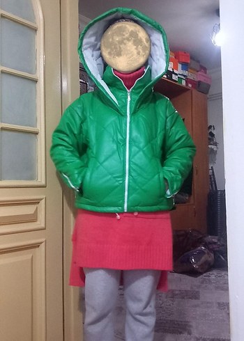 Yeşil Kapüşonlu  Kısa Kadın Mont - Görsel 4