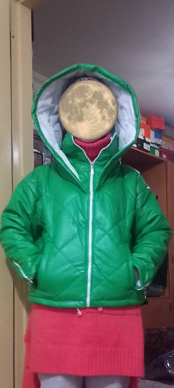 Yeşil Kapüşonlu  Kısa Kadın Mont - Görsel 3