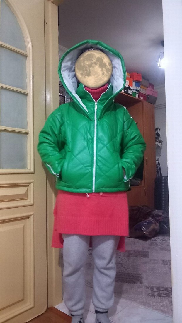 Yeşil Kapüşonlu  Kısa Kadın Mont - Görsel 4